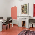 Lägenhet 1er Etage *